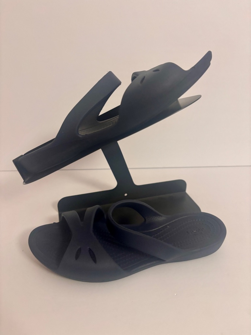 Crocs Women's Kelli sandals Navy W6